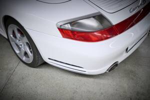 Bild 49/100 von Porsche 911 Carrera 4S (2004)