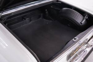 Image 33/38 of Mercedes-Benz 280 SE 3,5 (1970)