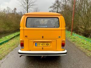 Imagen 5/19 de Volkswagen T2b Westfalia (1979)