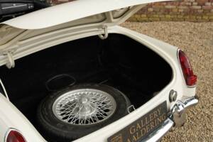 Bild 11/50 von MG MGB (1966)
