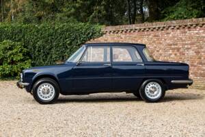 Image 26/50 of Alfa Romeo Giulia Nuova Super 1300 (1975)