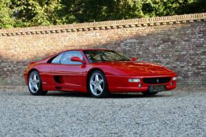 Immagine 34/50 di Ferrari F 355 Berlinetta (1996)