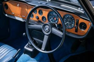 Image 24/31 of Triumph TR 5 PI (1968)