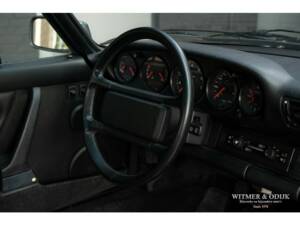 Image 38/42 of Porsche 911 Carrera 4 (1990)