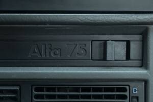 Image 49/50 de Alfa Romeo 75 2.0 Twin Spark (1989)