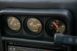 Afbeelding 37/49 van Ferrari 328 GTS (1989)