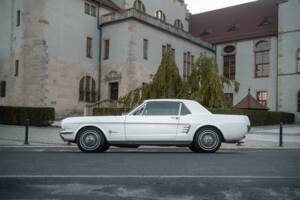 Image 39/53 of Ford Mustang 200 (1966)