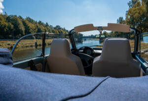 Bild 10/33 von Volkswagen Käfer 1303 LS (1973)