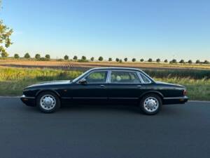 Bild 4/8 von Daimler Super V8 (1998)