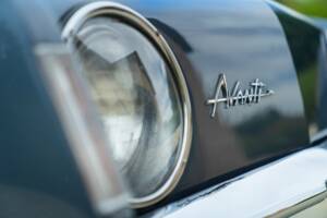 Image 22/50 of Studebaker Avanti (1963)