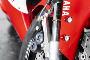 Image 18/44 of Yamaha YZF 1000 R1 (1998)