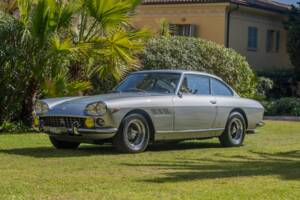 Imagen 7/47 de Ferrari 330 GT 2+2 (1964)