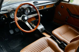 Image 3/50 of Alfa Romeo 2000 GTV (1973)
