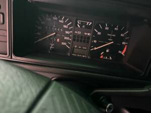 Bild 5/8 von Volkswagen Golf I Cabrio 1.8 (1990)