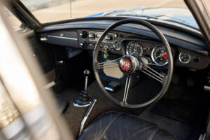 Image 76/100 de MG MGC GT (1970)