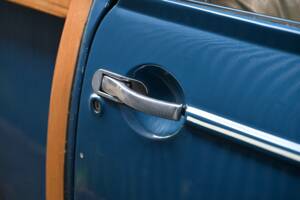 Image 23/50 of Morris Minor 1000 Traveller (1971)