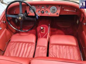 Image 44/74 of Jaguar XK 140 OTS (1956)