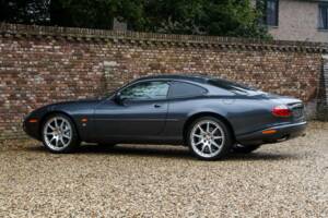 Immagine 50/50 di Jaguar XK8 4.0 (2002)
