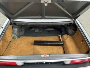 Afbeelding 24/36 van Mercedes-Benz 560 SL (1986)