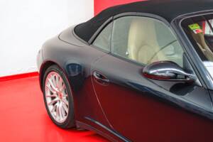 Image 3/48 of Porsche 911 Carrera 4S (2007)