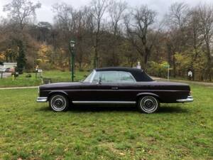 Bild 4/45 von Mercedes-Benz 280 SE (1969)
