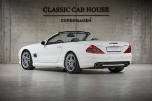 Image 21/99 de Mercedes-Benz SL 55 AMG (2005)