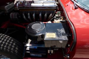 Image 36/80 of Jaguar E-Type 4.2 (1966)