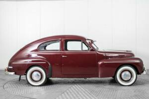 Image 10/50 of Volvo PV 444 (1953)