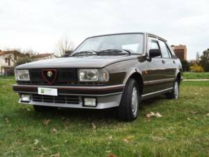 Image 2/50 of Alfa Romeo Giulietta 1.6 (1984)