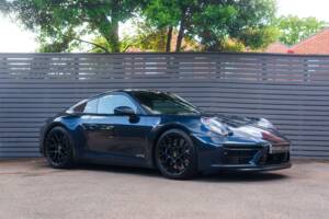Image 1/70 of Porsche 911 Carrera GTS (2021)