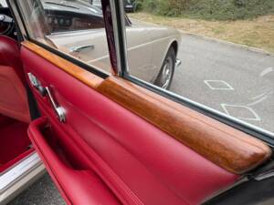 Bild 21/40 von Jaguar XJ 6 4.2 (1971)