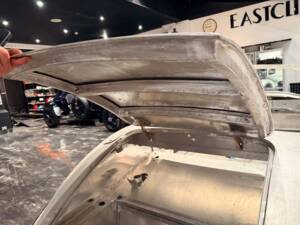 Immagine 17/39 di Jaguar XK 140 DHC (1955)