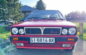 Image 6/12 de Lancia Delta 1.6 HF (1990)