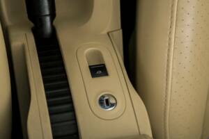 Bild 34/50 von Volkswagen New Beetle 1.6 (2003)