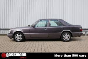 Image 3/15 of Mercedes-Benz 300 D (1990)
