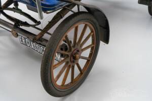 Bild 3/8 von Surrey 03 De Luxe (1958)