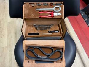 Bild 38/50 von Ferrari F 355 Berlinetta (1997)