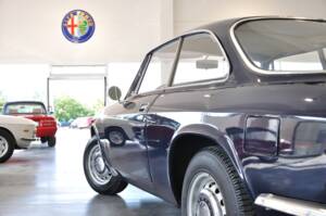 Bild 9/33 von Alfa Romeo Giulia 1300 GT Junior (1971)