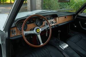 Obraz 36/50 pojazdu Ferrari 330 GT 2+2 (1964)
