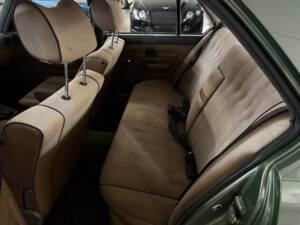 Bild 7/7 von BMW 520i (1982)