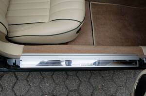 Image 44/77 de Jaguar XJ 40 (XJ-R) (1993)
