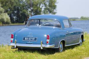 Image 5/5 de Mercedes-Benz 220 SE (1960)