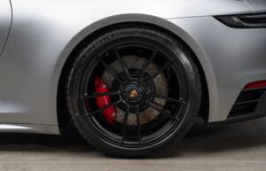 Image 30/31 de Porsche 911 Carrera 4 GTS (2024)