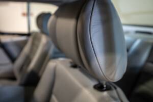 Image 22/27 of Mercedes-Benz 500 SEC (1988)