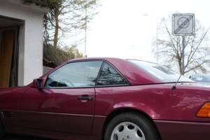 Image 86/95 of Mercedes-Benz 300 SL (1993)