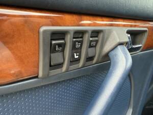 Bild 9/20 von Mercedes-Benz 500 SEL (1985)