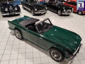 Image 10/48 de Triumph TR 4 (1962)