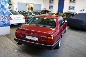 Bild 16/33 von BMW 750i (1991)