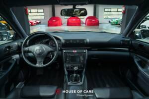 Bild 16/24 von Audi RS4 Avant (2001)