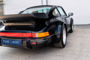 Image 26/67 de Porsche 911 Turbo 3.3 (1986)